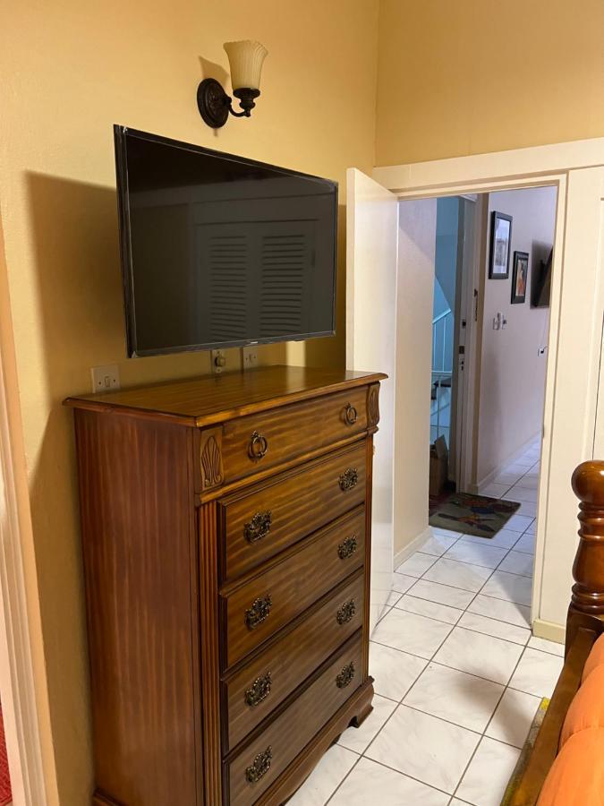 Lovely Modern 1Bedroom Overlooking Carribean Sea. Ocho Rios Exterior photo